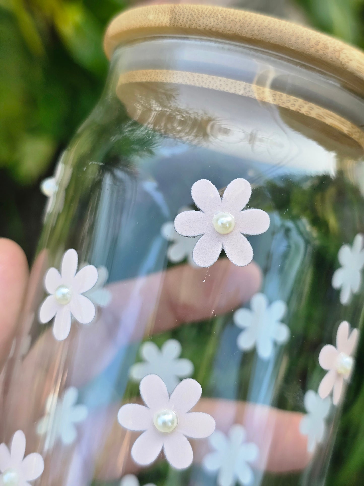 Pearly Flowers Glass Can