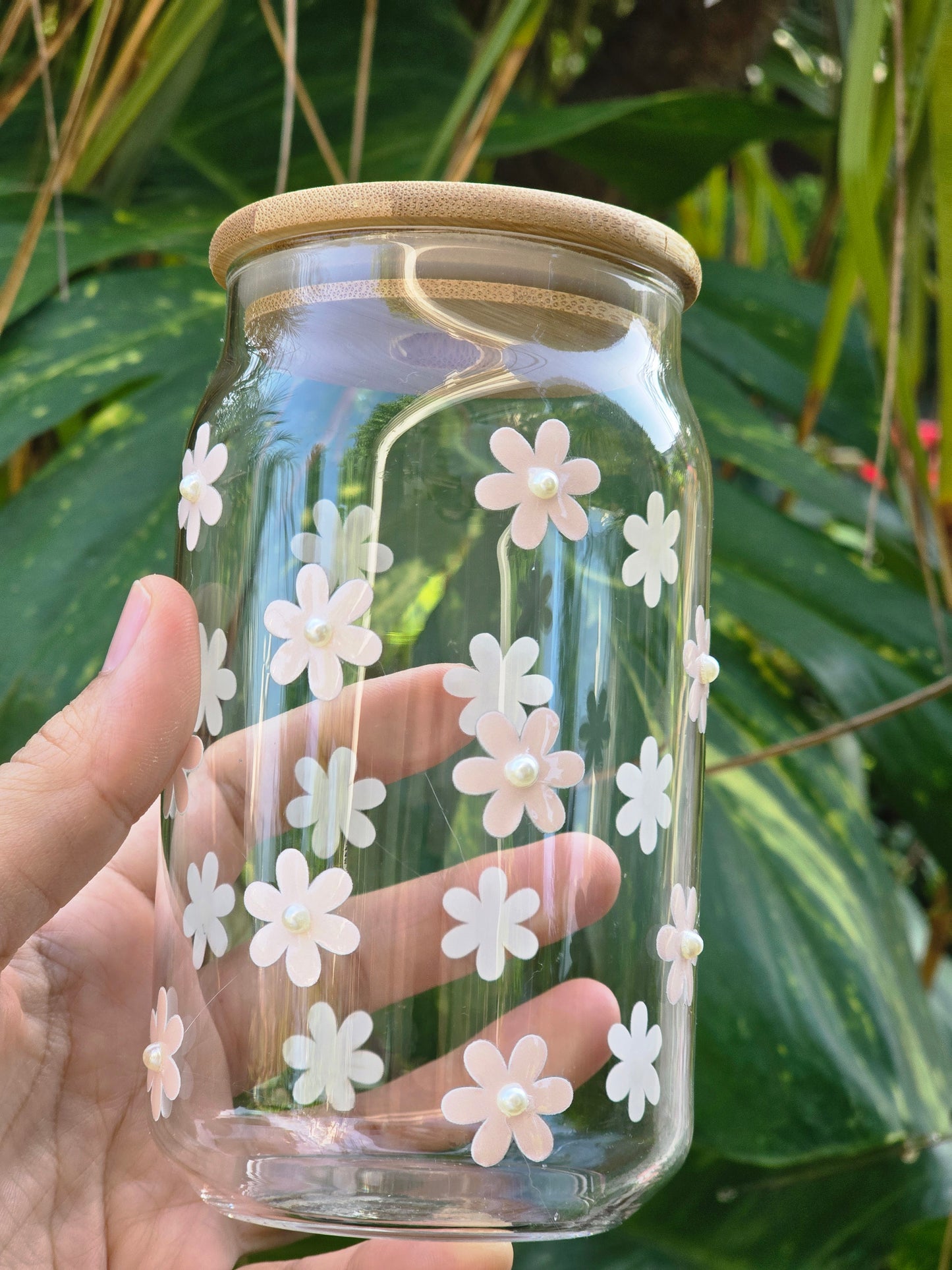 Pearly Flowers Glass Can