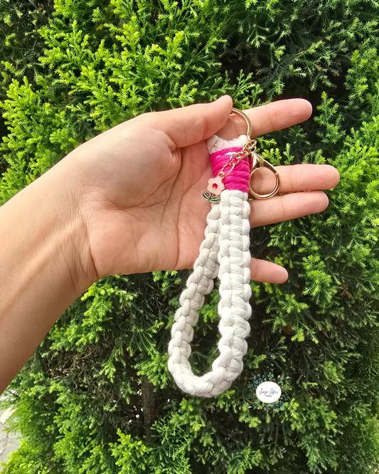 Off White with Magenta Knot Macrame Wrislet