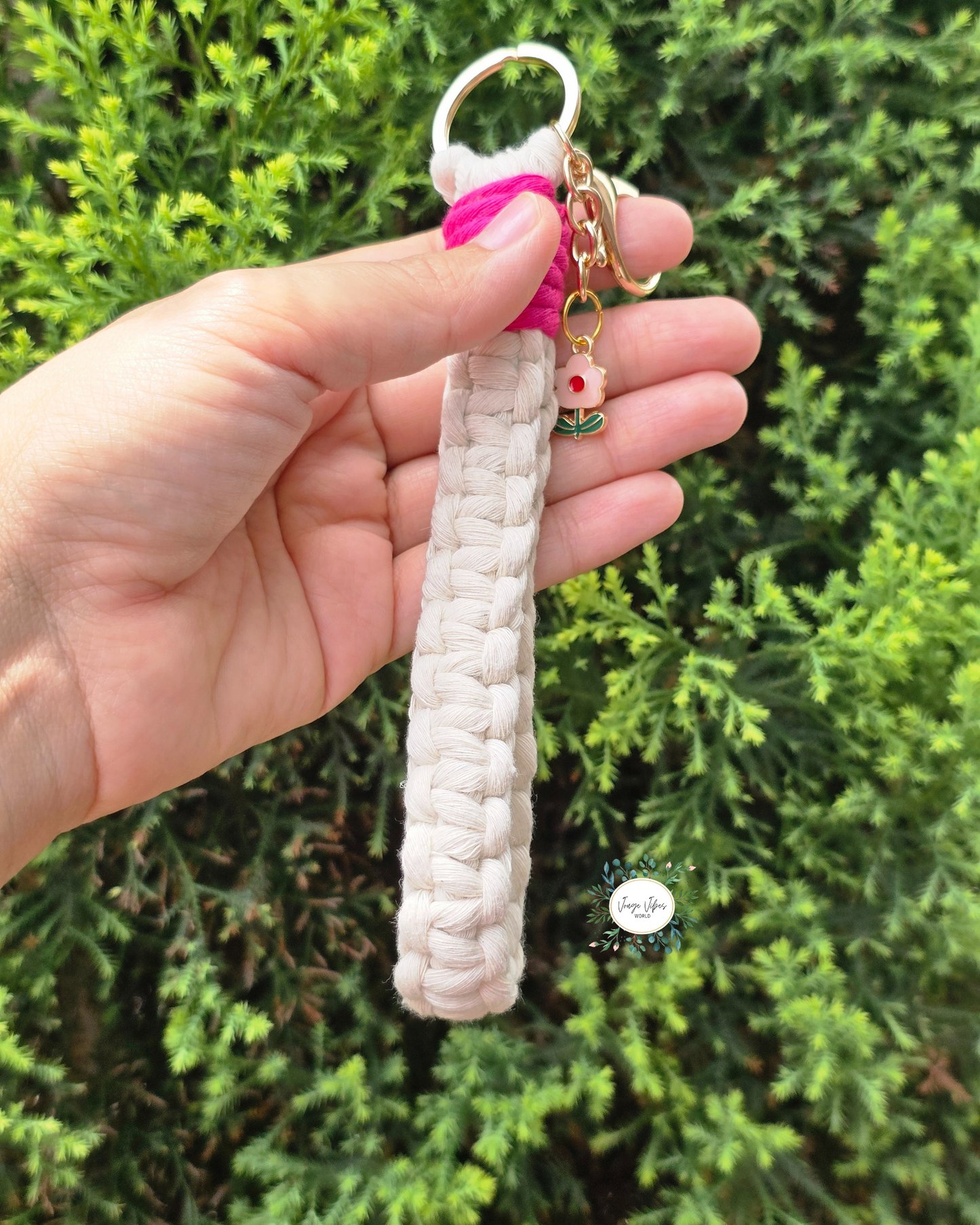 Off White with Magenta Knot Macrame Wrislet