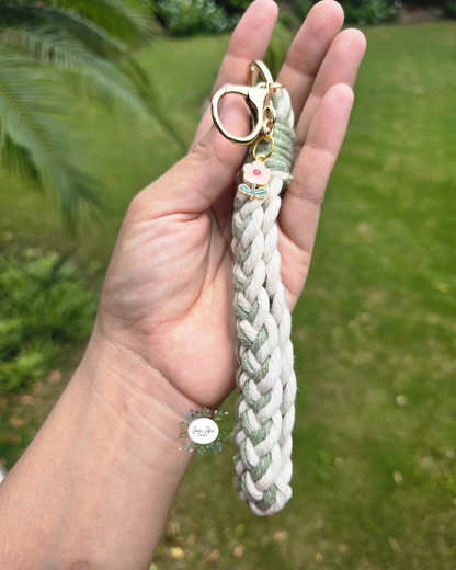 Light Green and Off White Macrame Wrislet